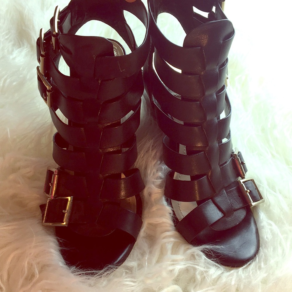 Vince camuto gladiator wedges sz 9 1/2